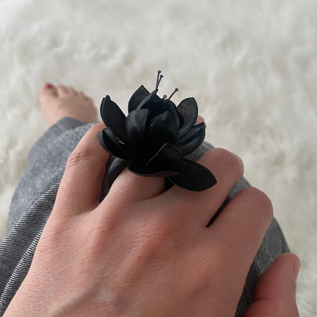 I BUY MYSELF FLOWERS