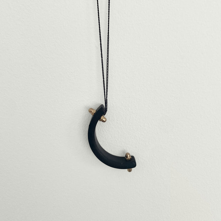 Aro Necklace Black