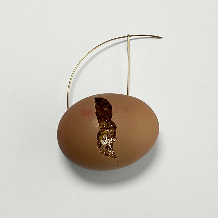THE EGG BROOCH